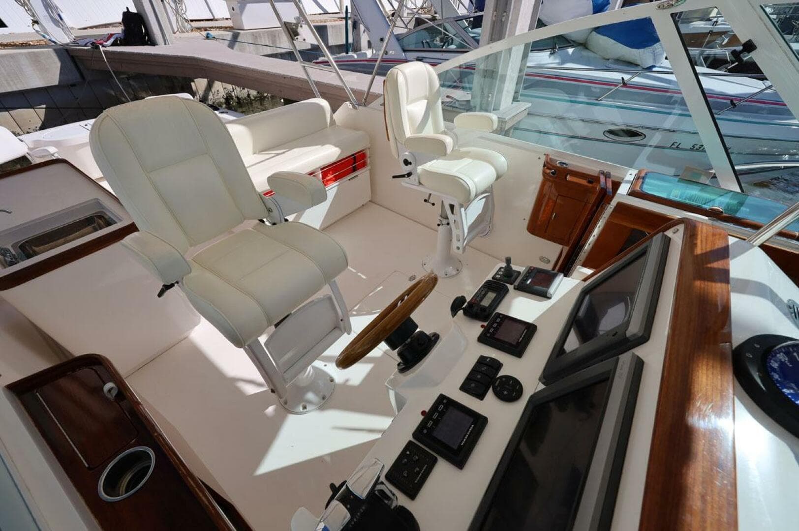 2013 Hunt Yachts Harrier 36 — photo 15