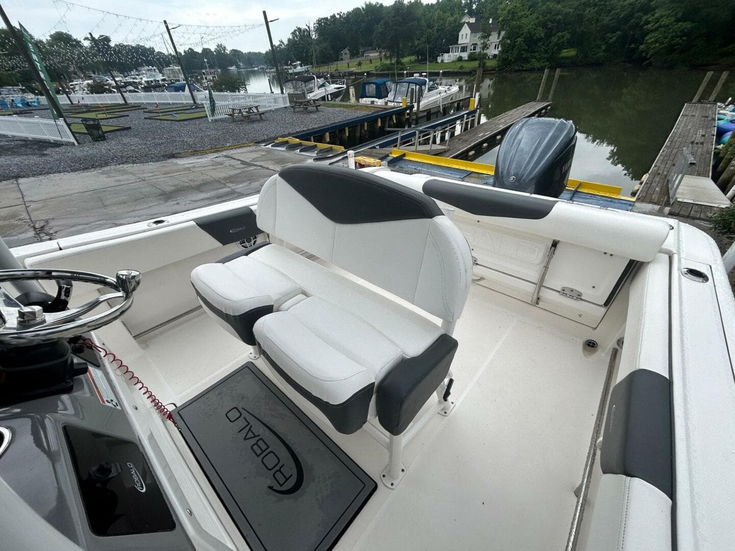 2022 Robalo R242 Center Console — photo 20