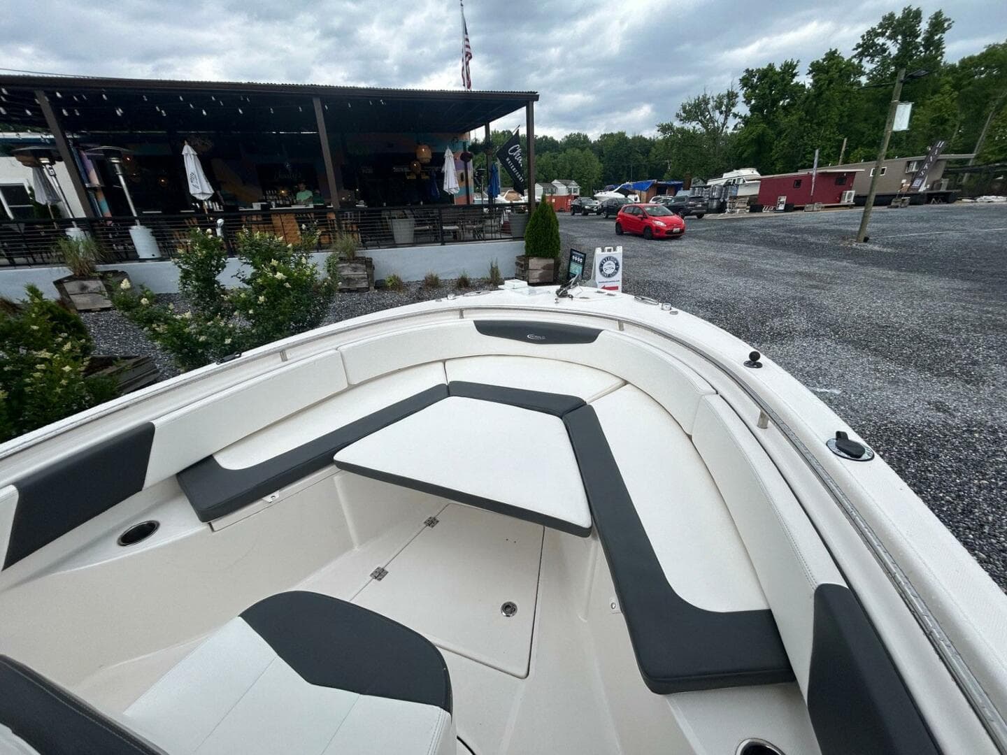 2022 Robalo R242 Center Console — photo 24