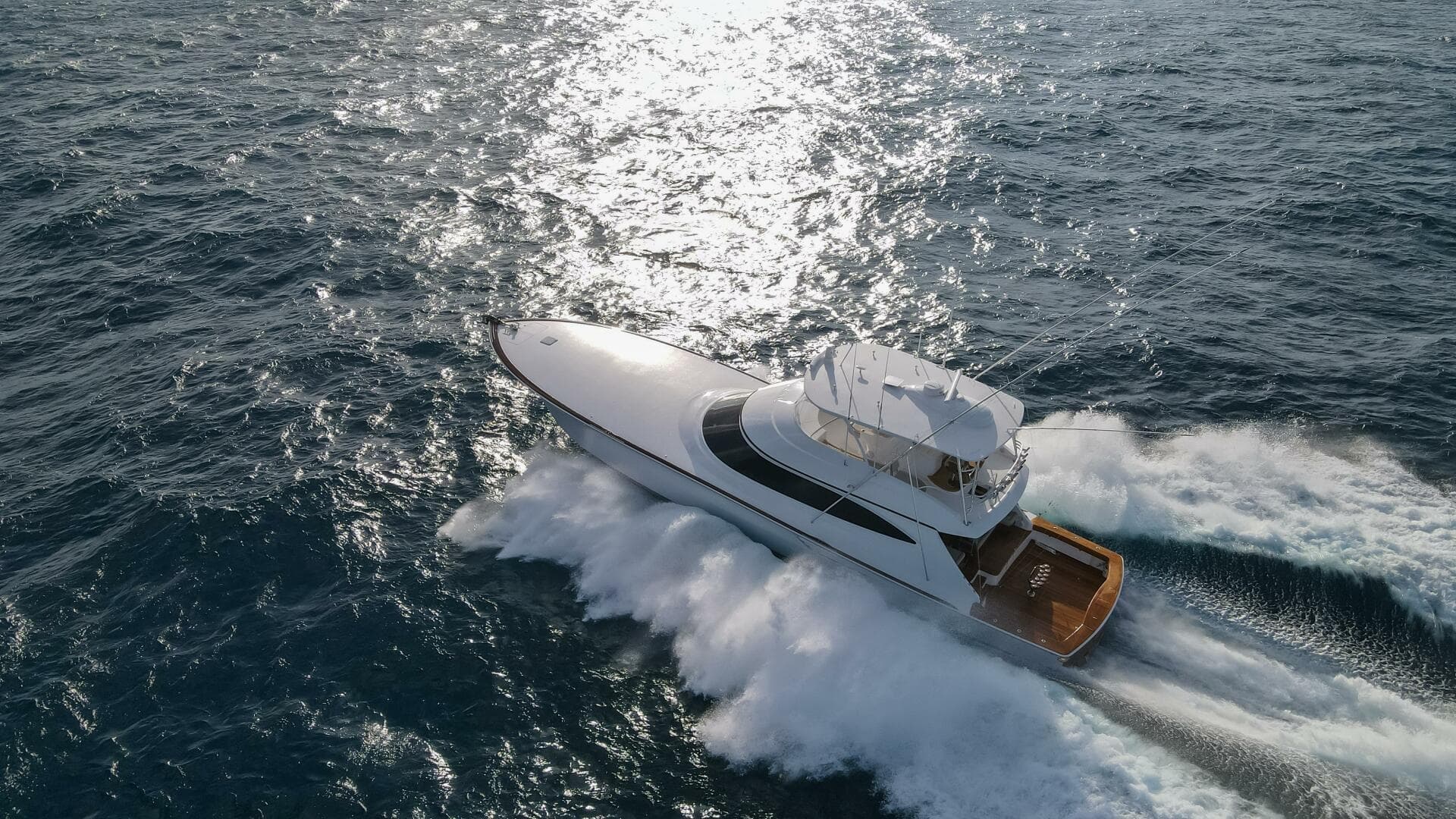 2025 Viking 82 Convertible — photo 81