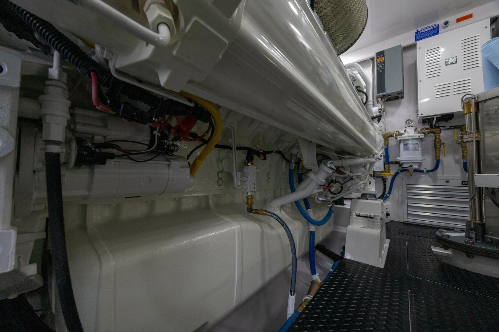 2025 Viking 82 Convertible — photo 57