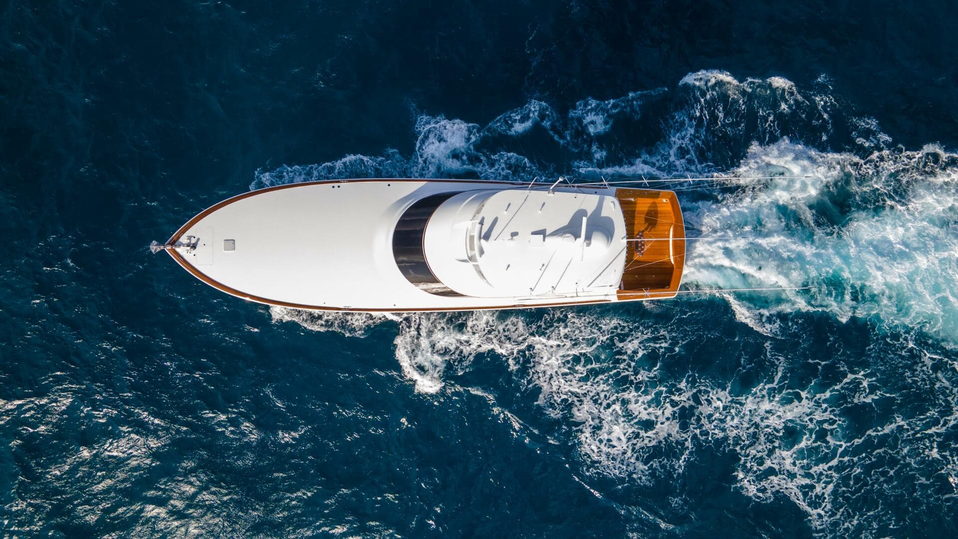 2025 Viking 82 Convertible — photo 72