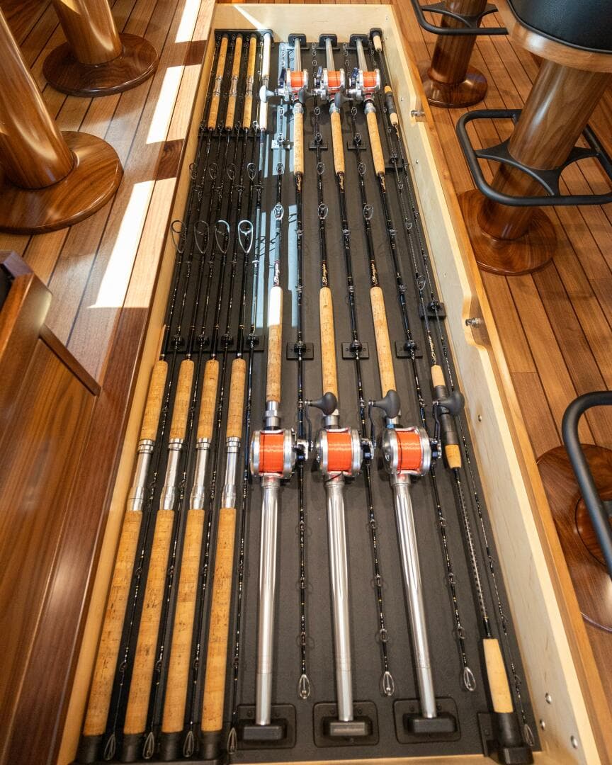 2025 Viking 82 Convertible — photo 13