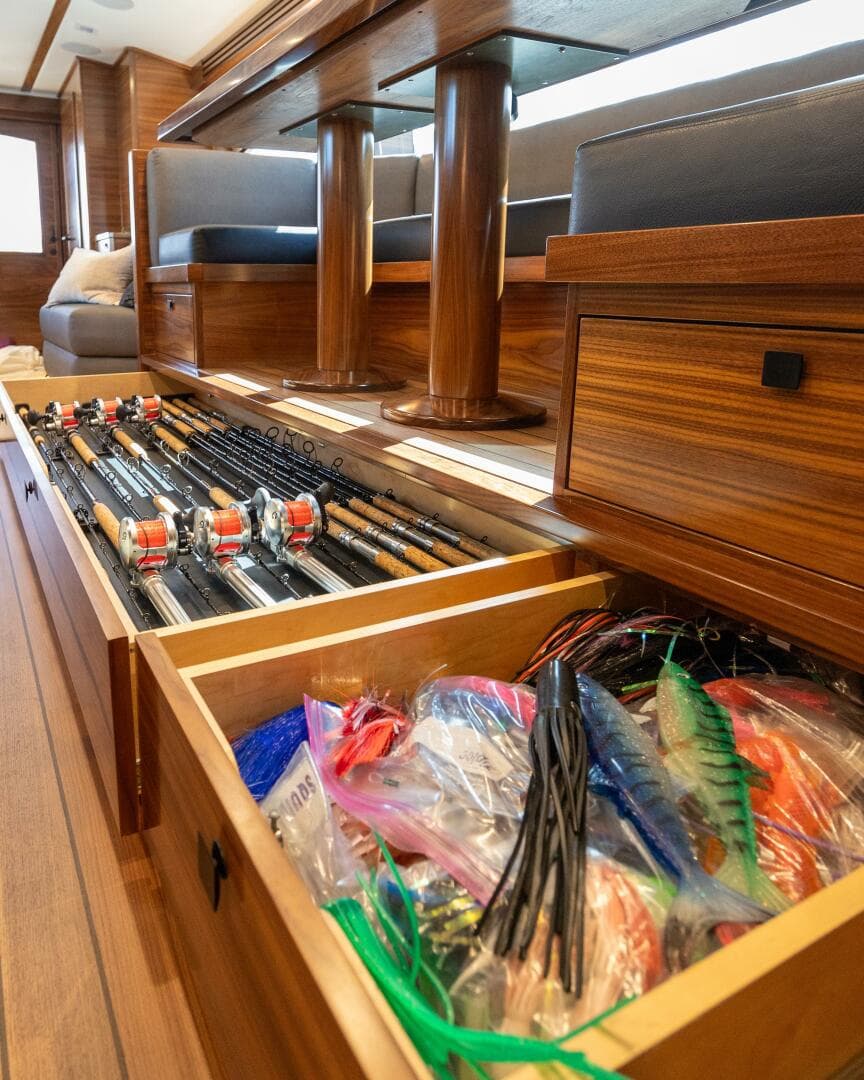 2025 Viking 82 Convertible — photo 14