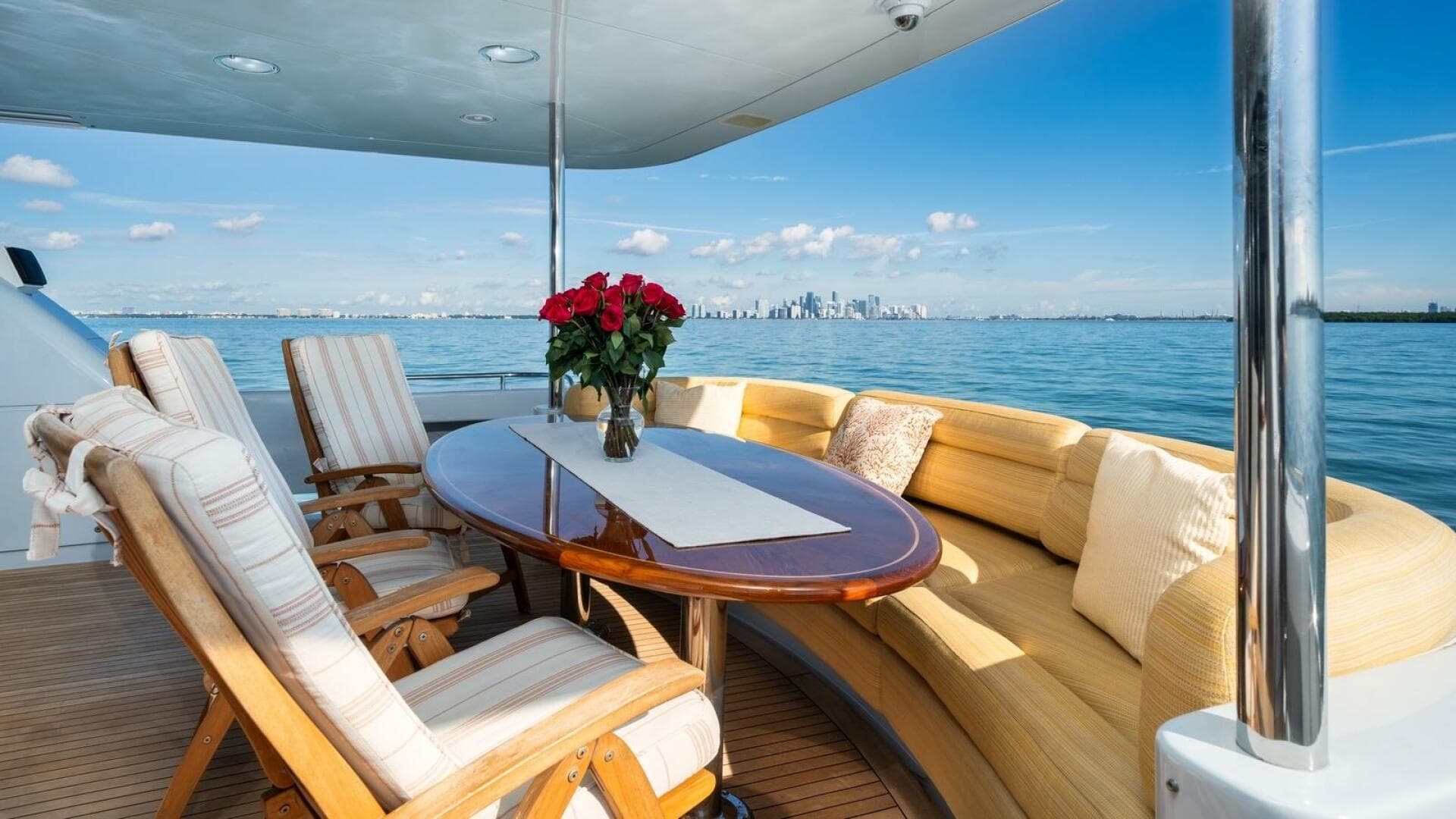 2002 Lazzara Yachts — photo 14