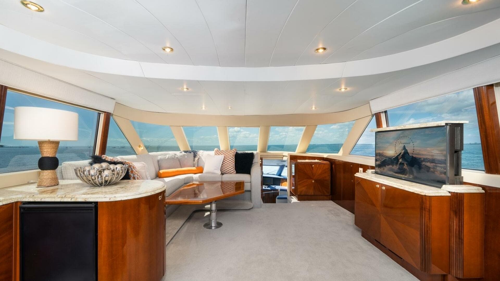 2002 Lazzara Yachts — photo 11