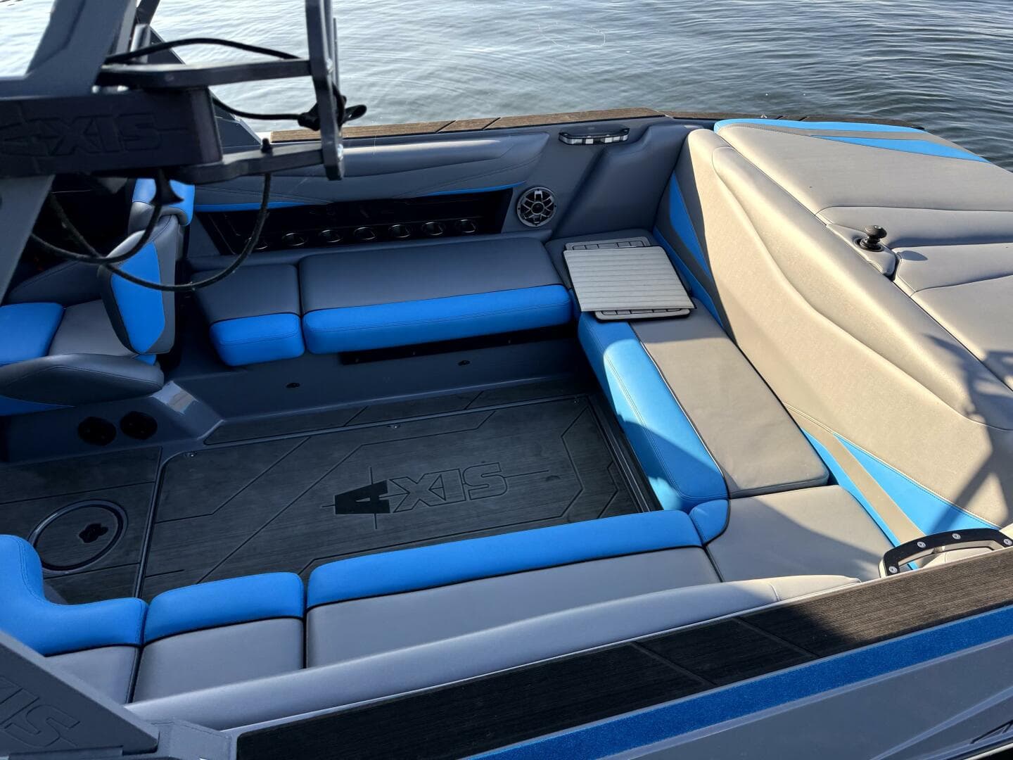 2020 Axis T23 — photo 79