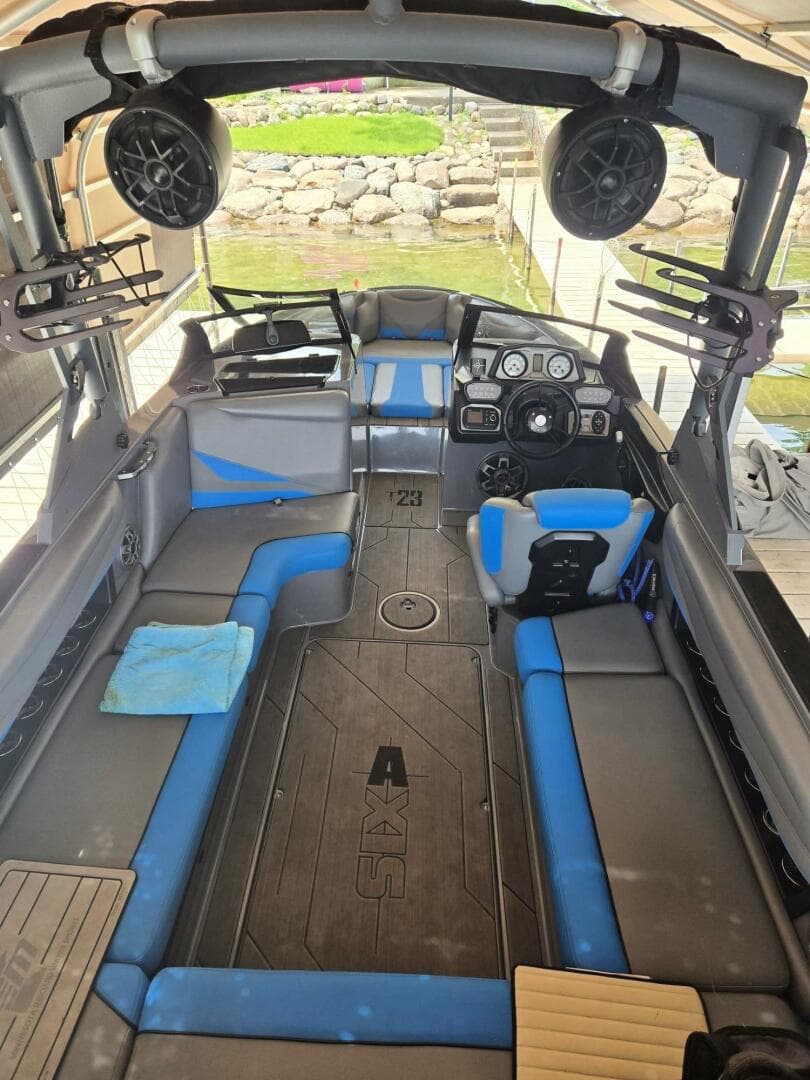 2020 Axis T23 — photo 2