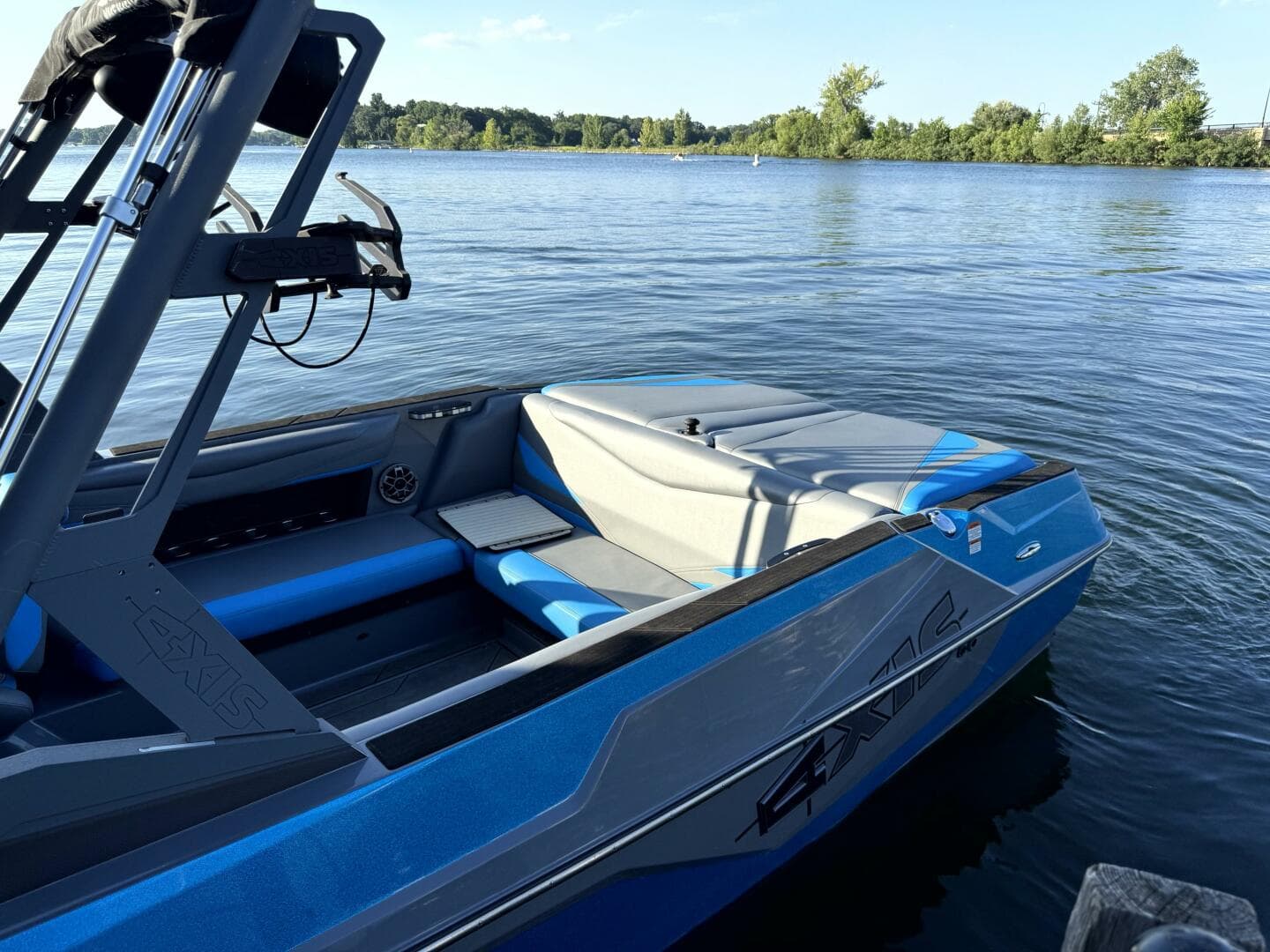 2020 Axis T23 — photo 78