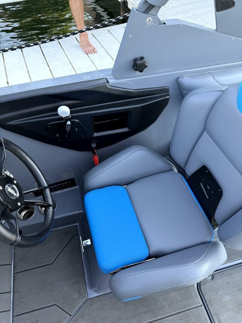 2020 Axis T23 — photo 12