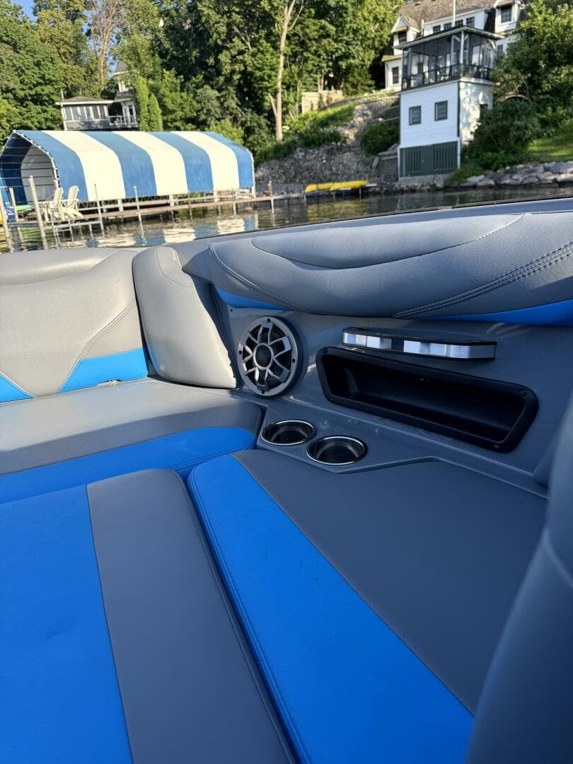 2020 Axis T23 — photo 18