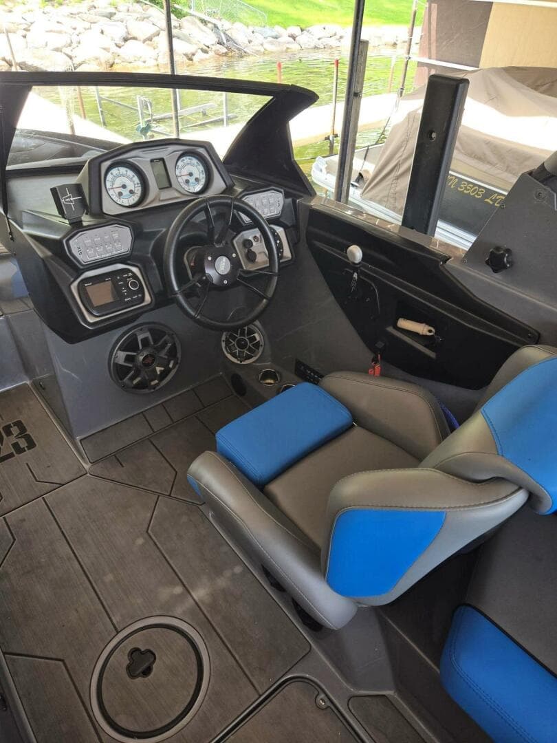 2020 Axis T23 — photo 9