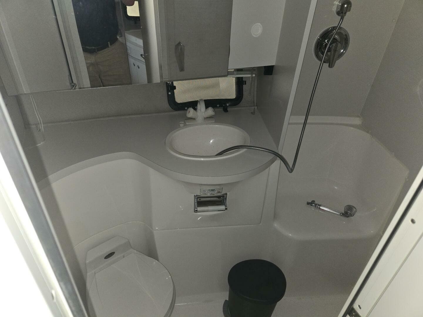 1994 Cruisers Yachts 3380 — photo 6