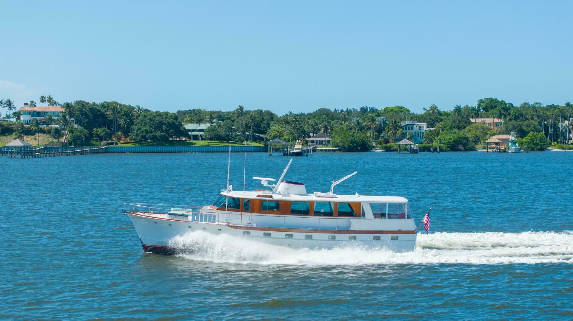 1970 Trumpy Houseboat — photo 44