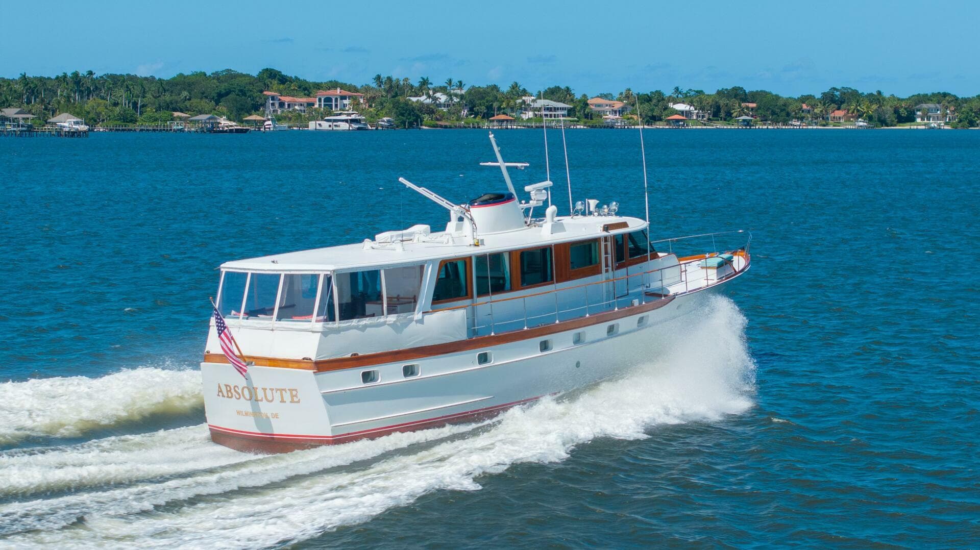 1970 Trumpy Houseboat — photo 46