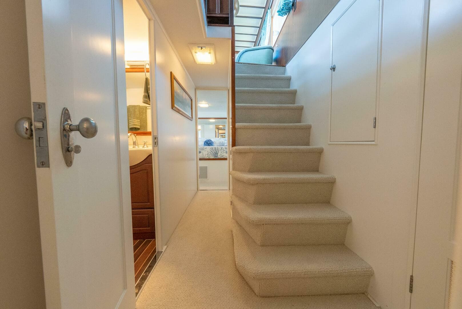 1970 Trumpy Houseboat — photo 12