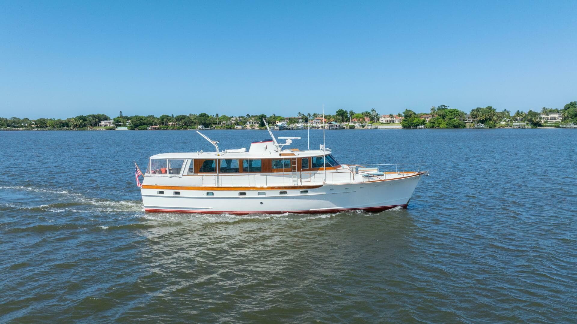 1970 Trumpy Houseboat — photo 38