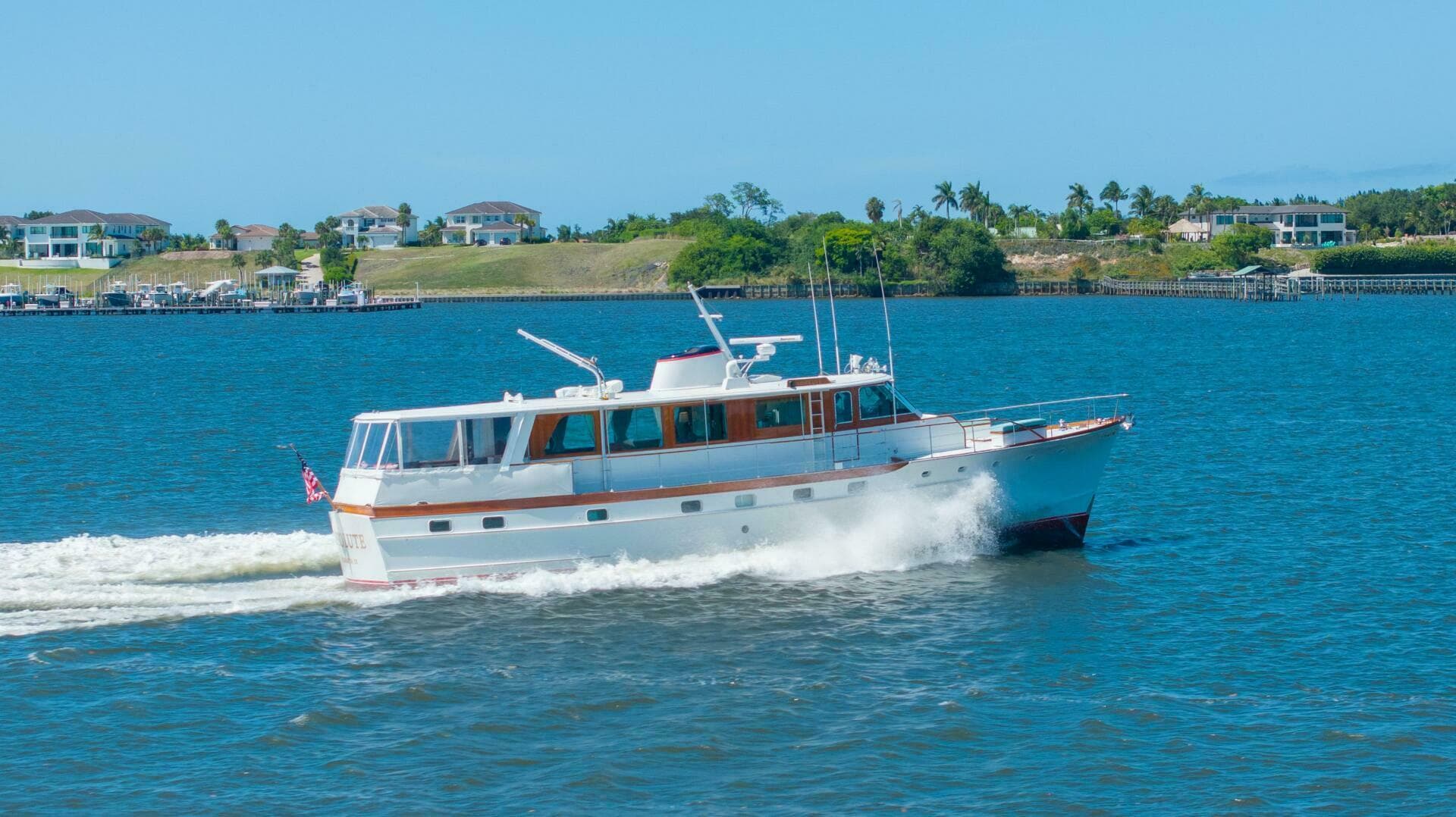 1970 Trumpy Houseboat — photo 43