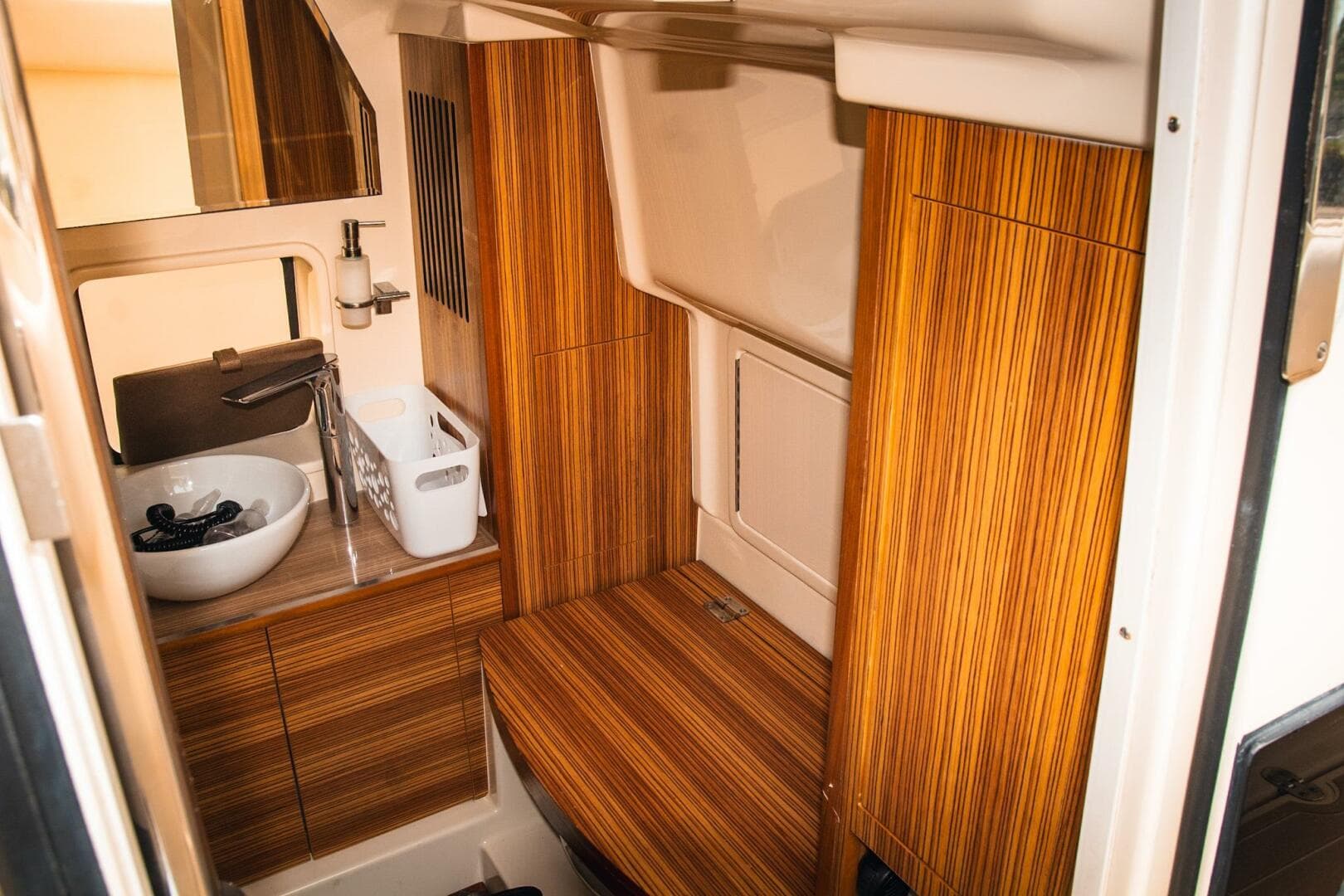 2017 Chris-Craft Catalina 34 — photo 12