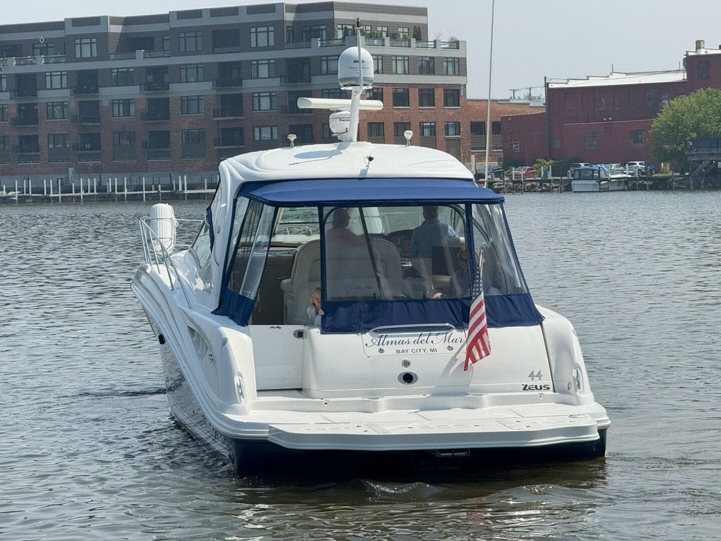 2009 Sea Ray 440 Sundancer — photo 51