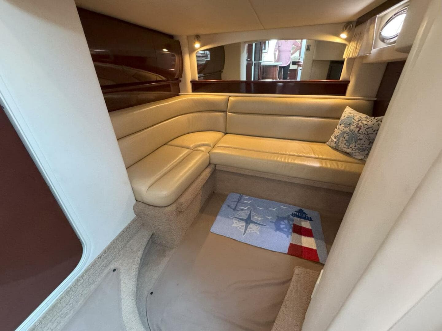 2009 Sea Ray 440 Sundancer — photo 16