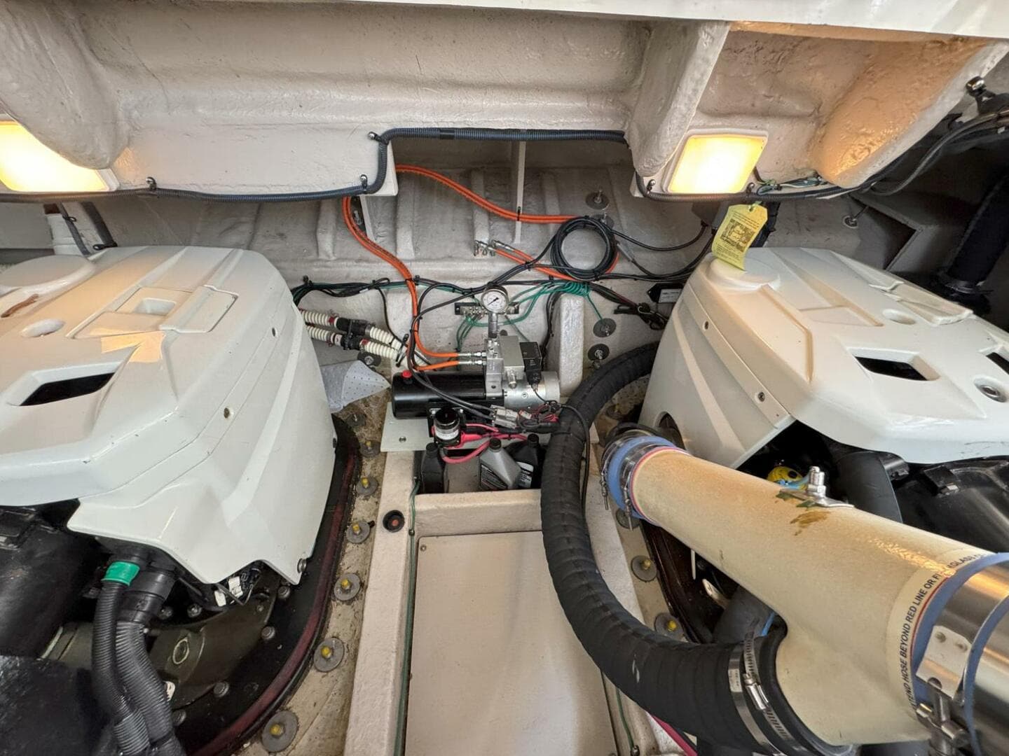 2009 Sea Ray 440 Sundancer — photo 41