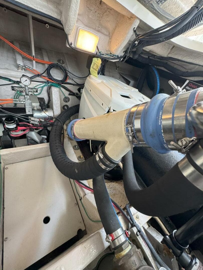 2009 Sea Ray 440 Sundancer — photo 42