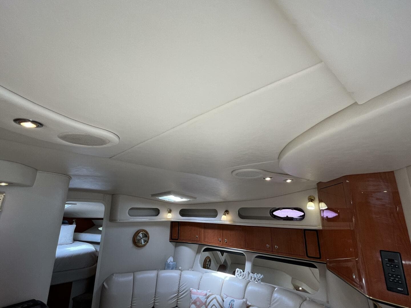 1999 Sea Ray 400 Sundancer — photo 61