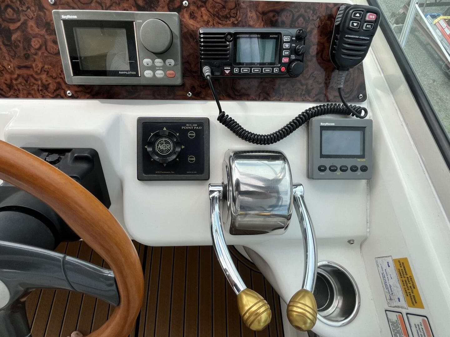 1999 Sea Ray 400 Sundancer — photo 33