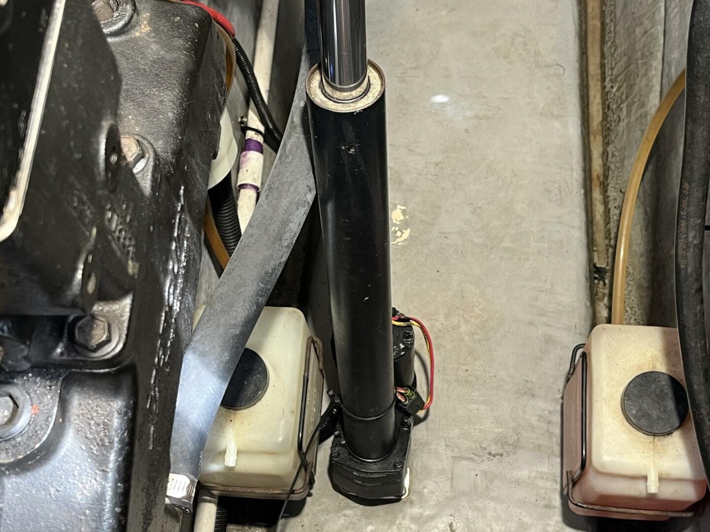 1999 Sea Ray 400 Sundancer — photo 48