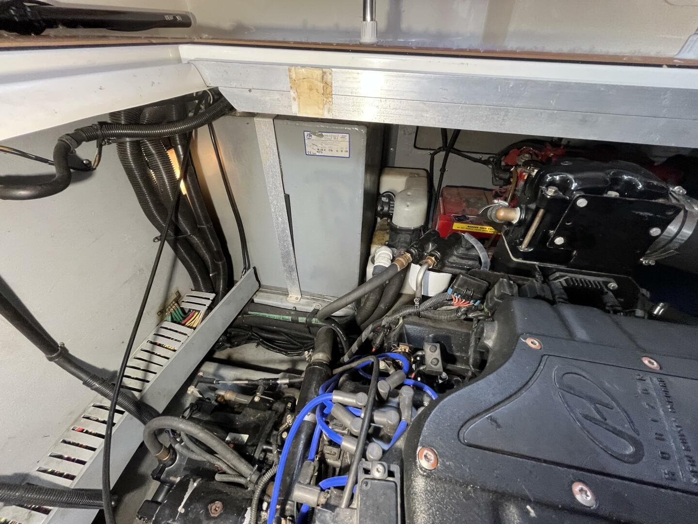 1999 Sea Ray 400 Sundancer — photo 47