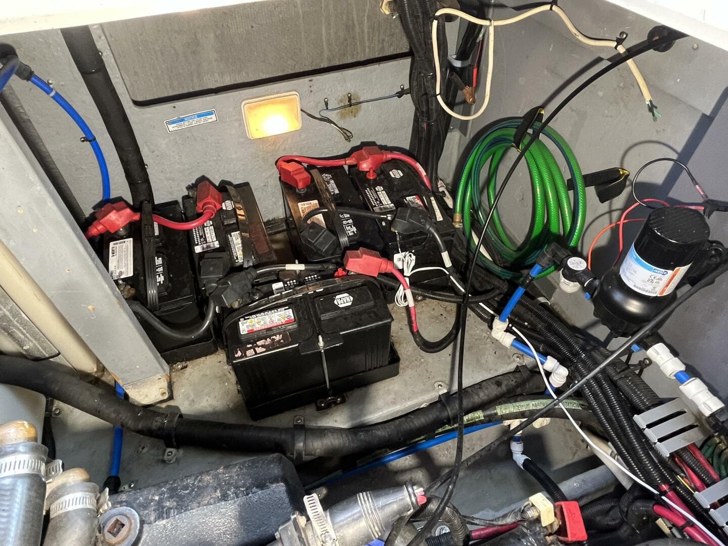 1999 Sea Ray 400 Sundancer — photo 37