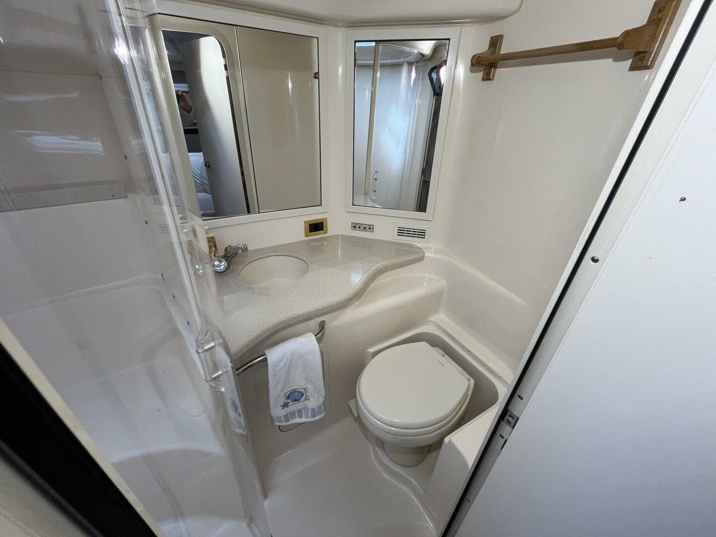 1999 Sea Ray 400 Sundancer — photo 59