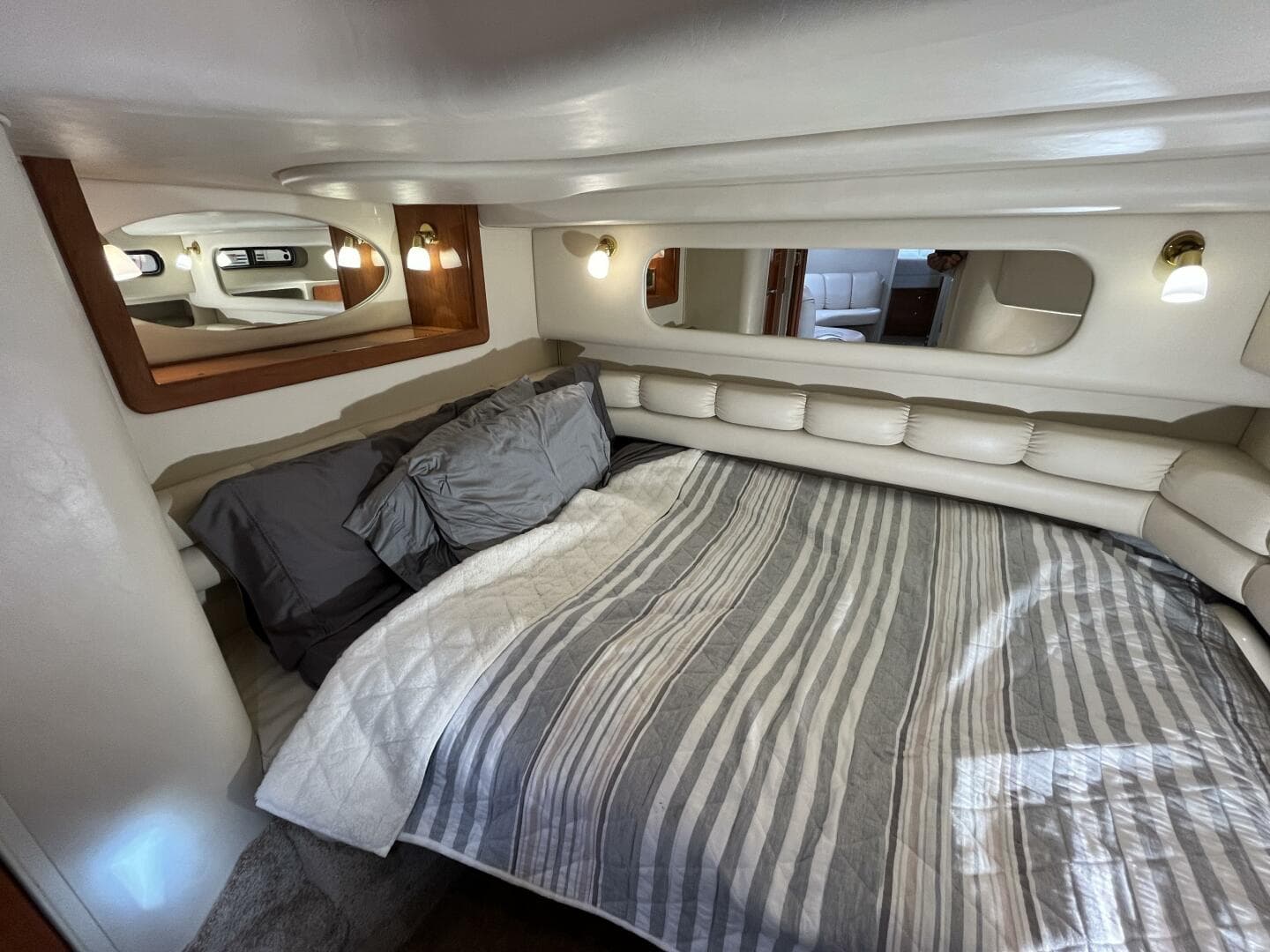 1999 Sea Ray 400 Sundancer — photo 56