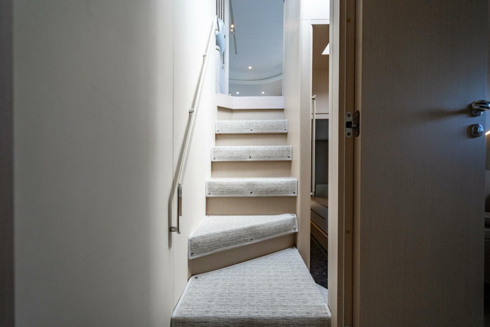 2023 Azimut Fly 68 — photo 13