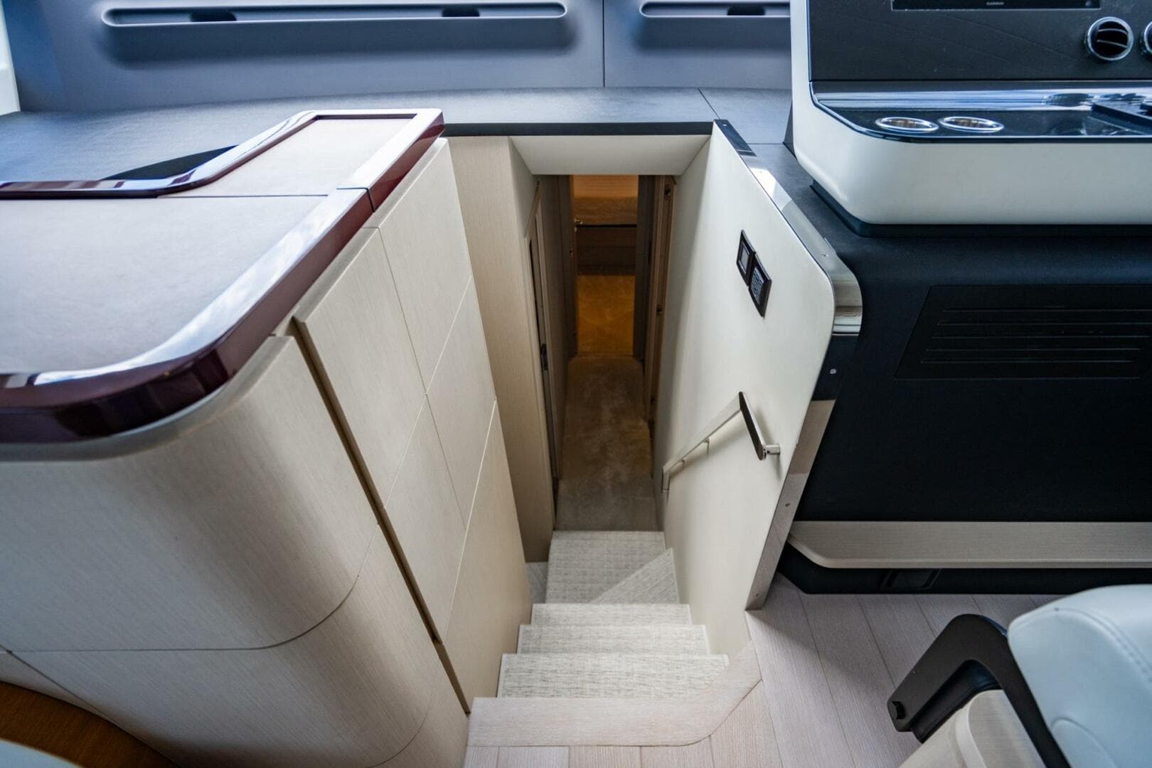 2023 Azimut Fly 68 — photo 12