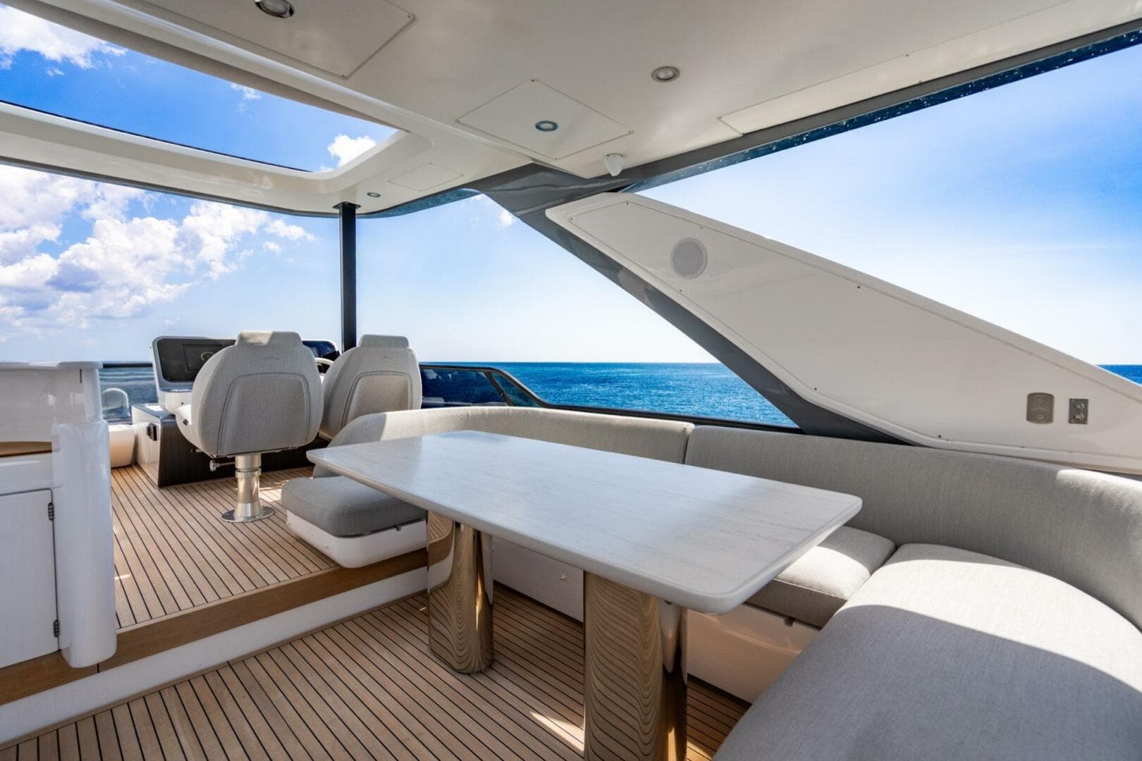 2023 Azimut Fly 68 — photo 29