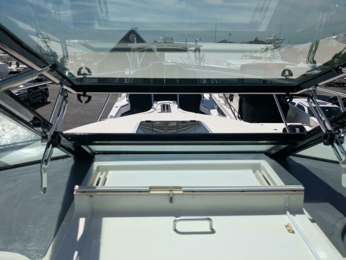 1995 Tiara Yachts 29 Open — photo 6