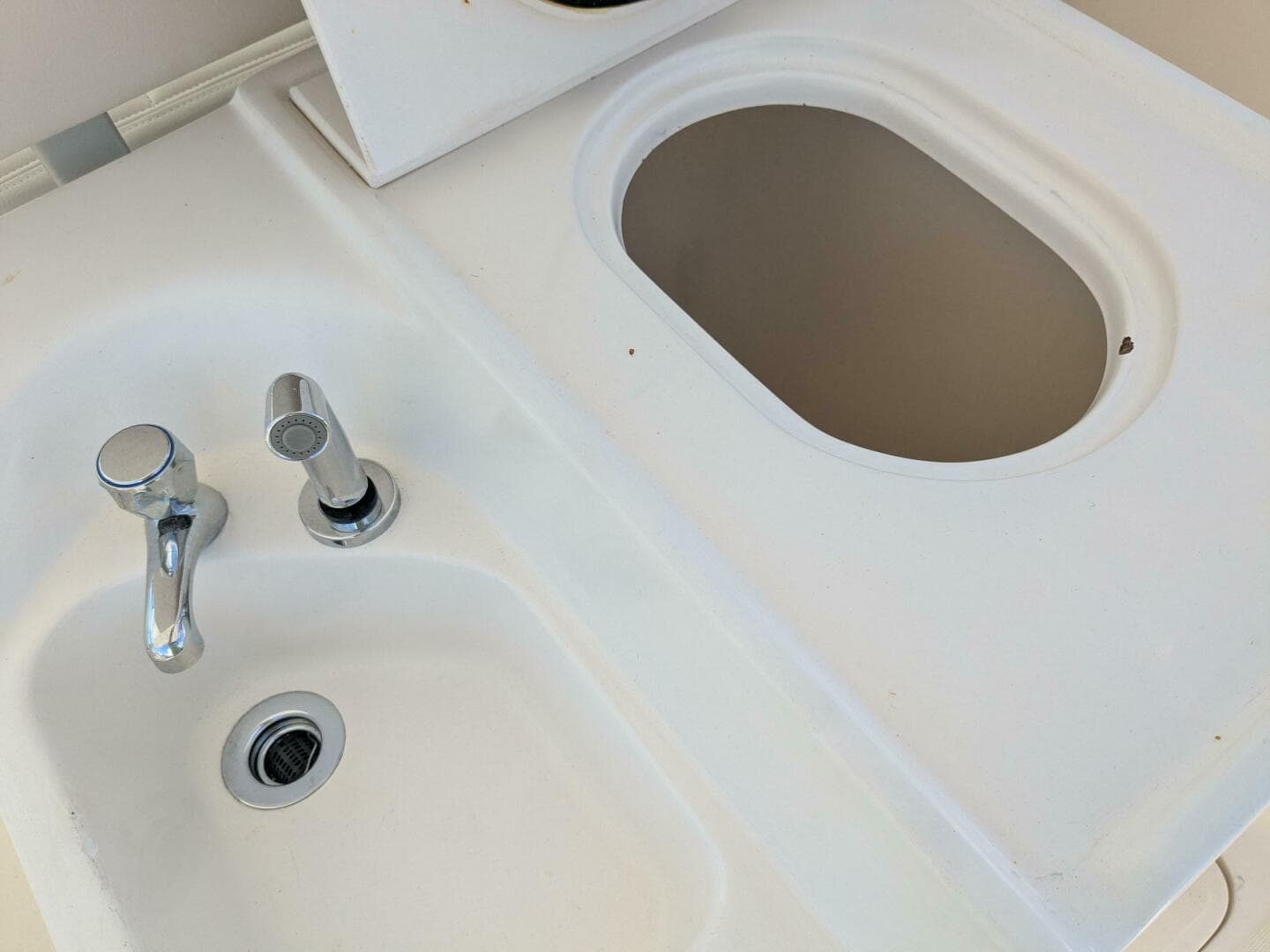 1995 Tiara Yachts 29 Open — photo 11