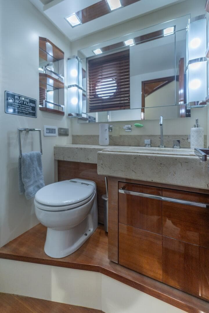 2008 Azimut 75 — photo 95