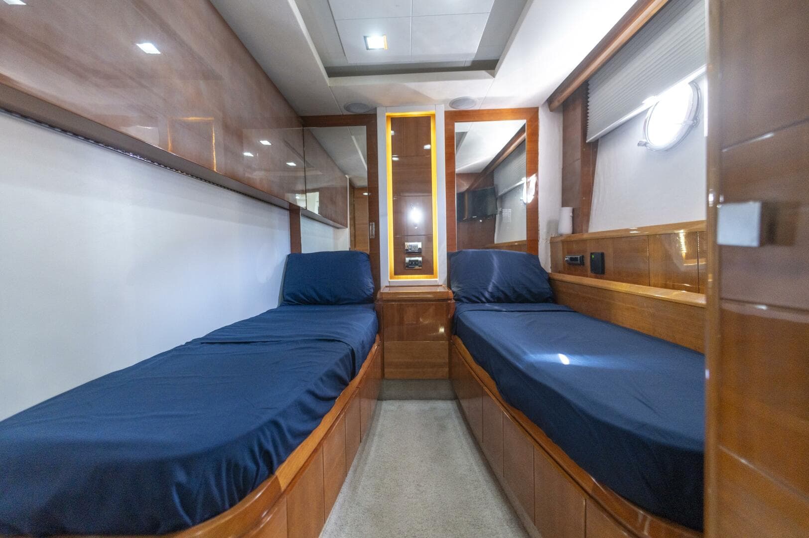 2008 Azimut 75 — photo 110