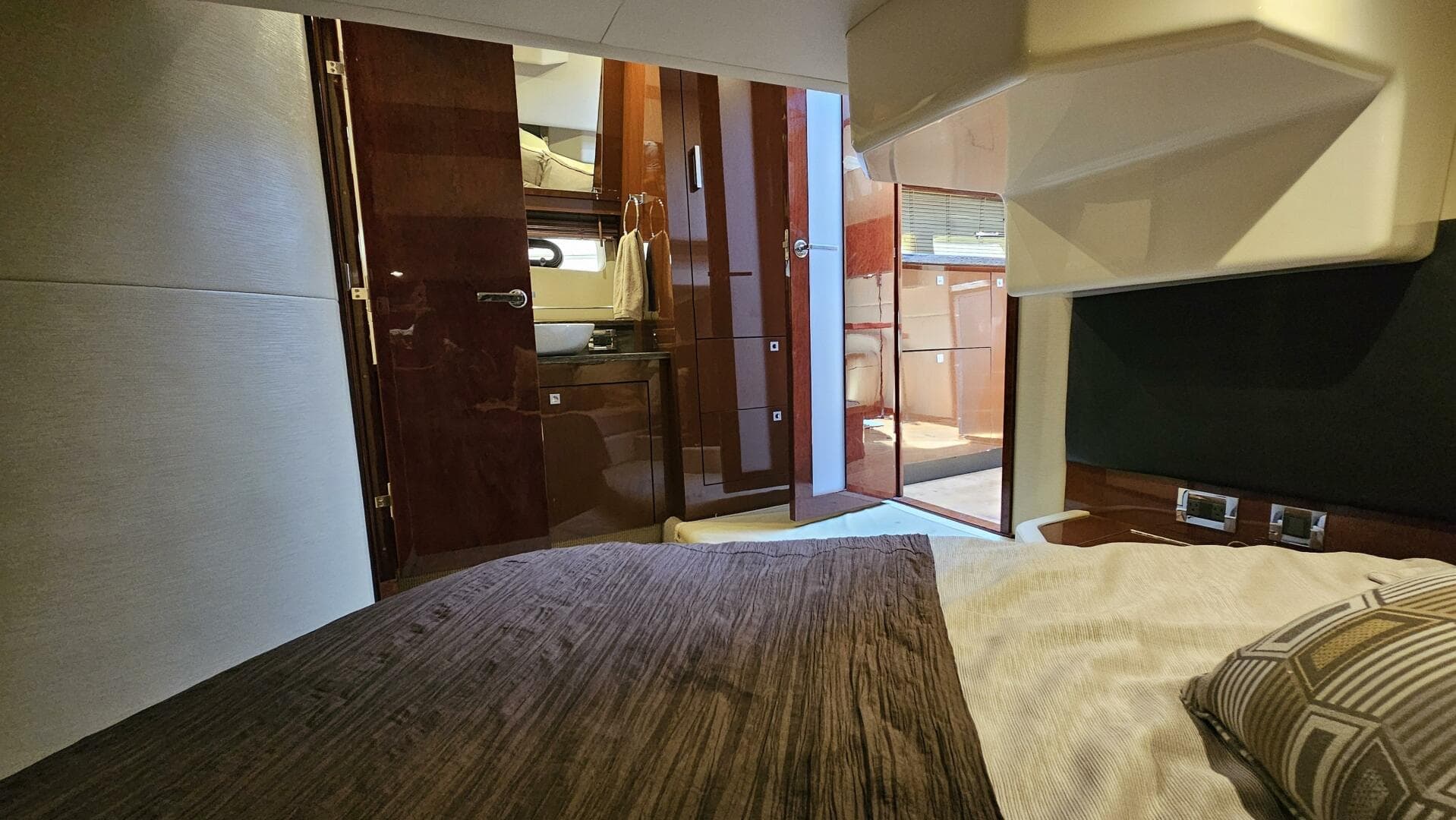 2016 Sea Ray — photo 29