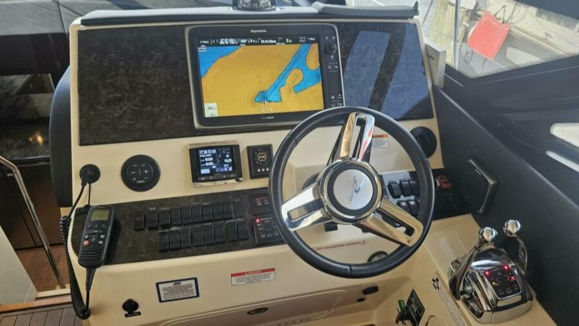 2016 Sea Ray — photo 15