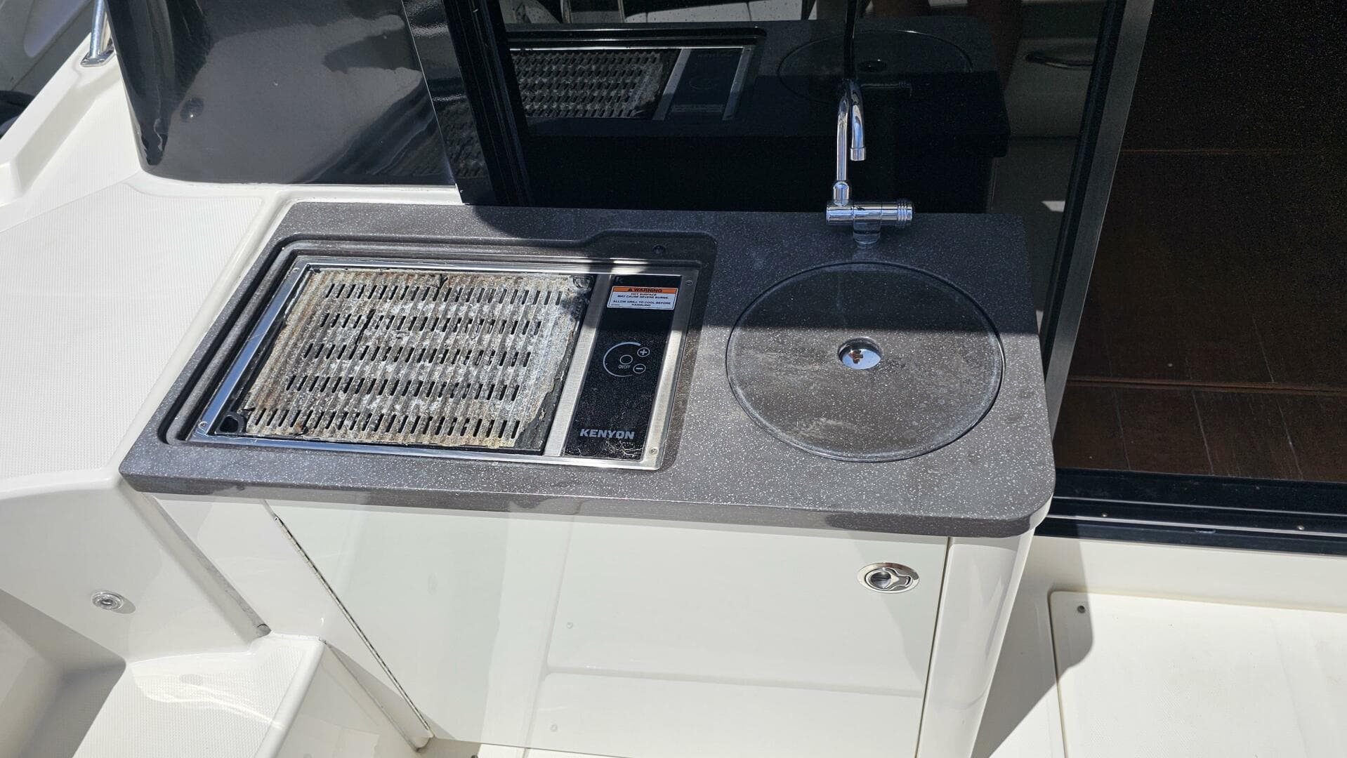 2016 Sea Ray — photo 33