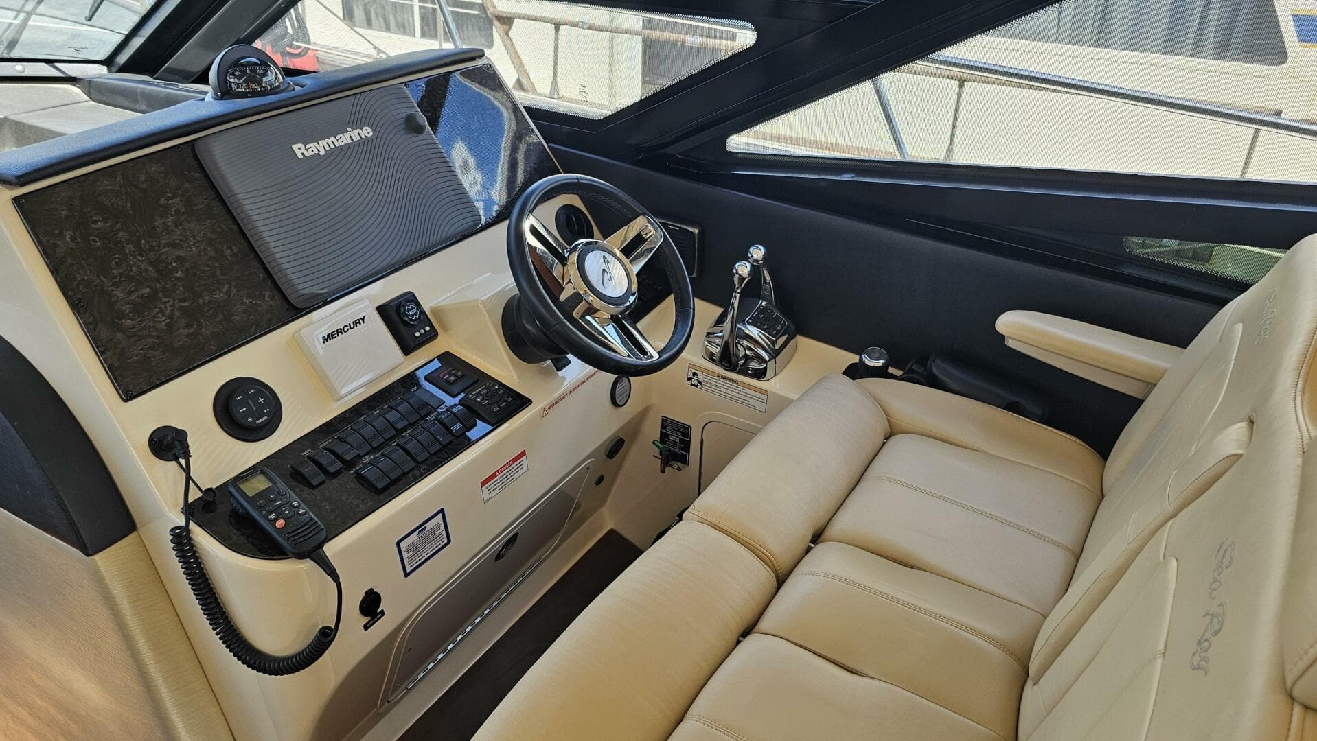 2016 Sea Ray — photo 14