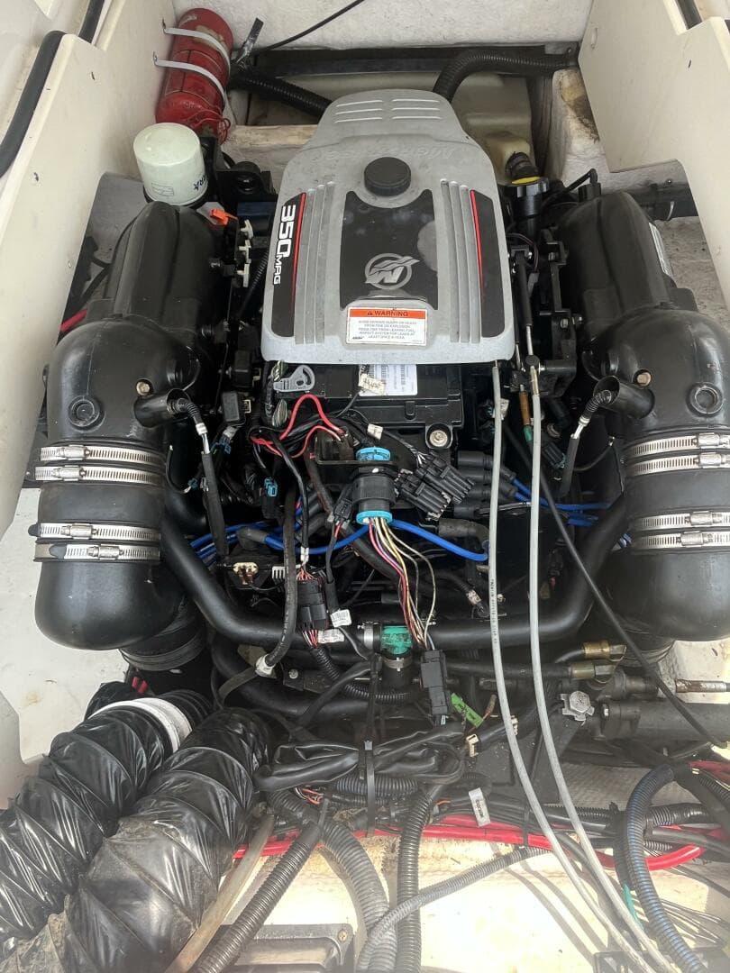 2011 Regal 2300 — photo 20