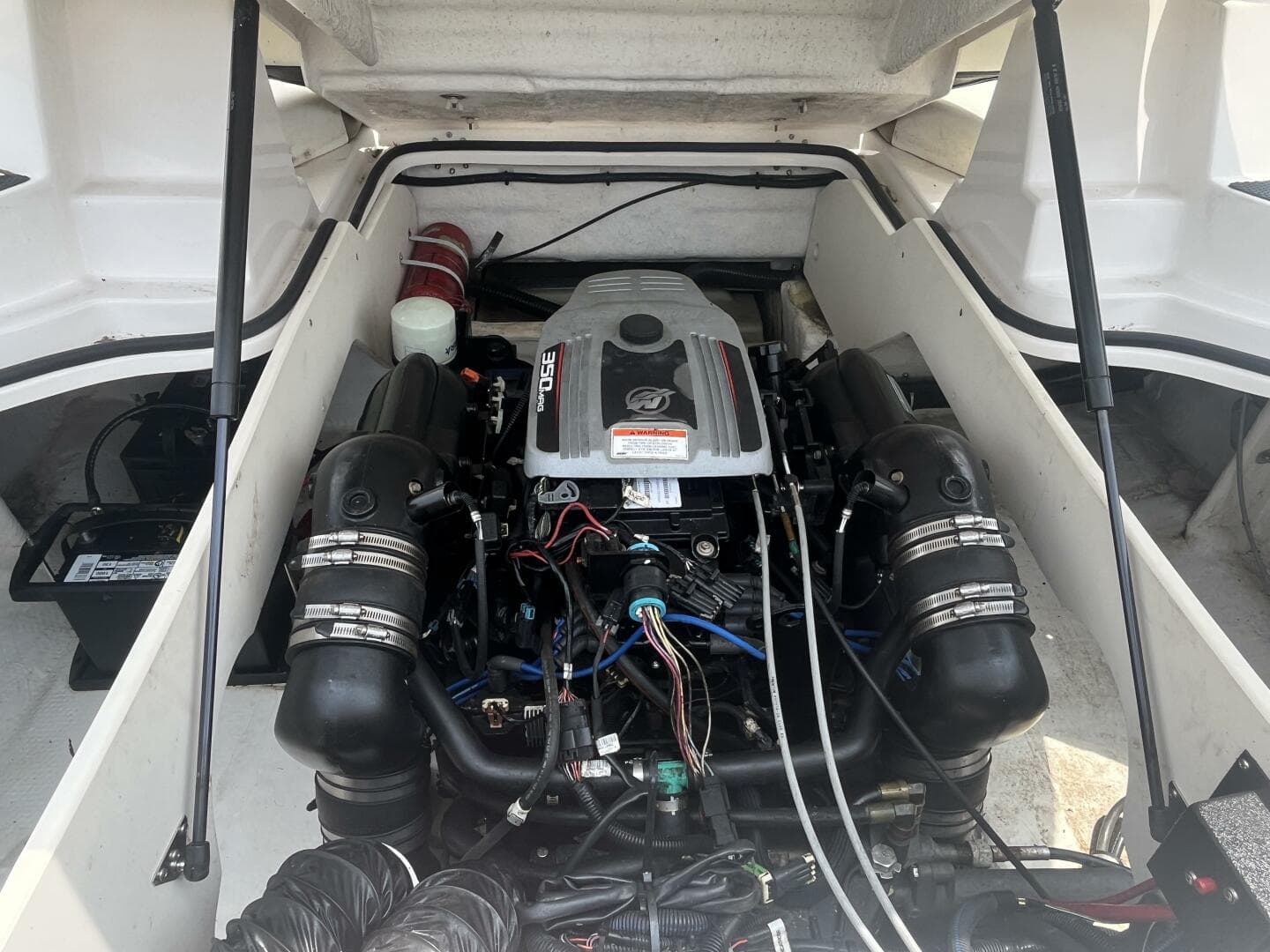 2011 Regal 2300 — photo 19