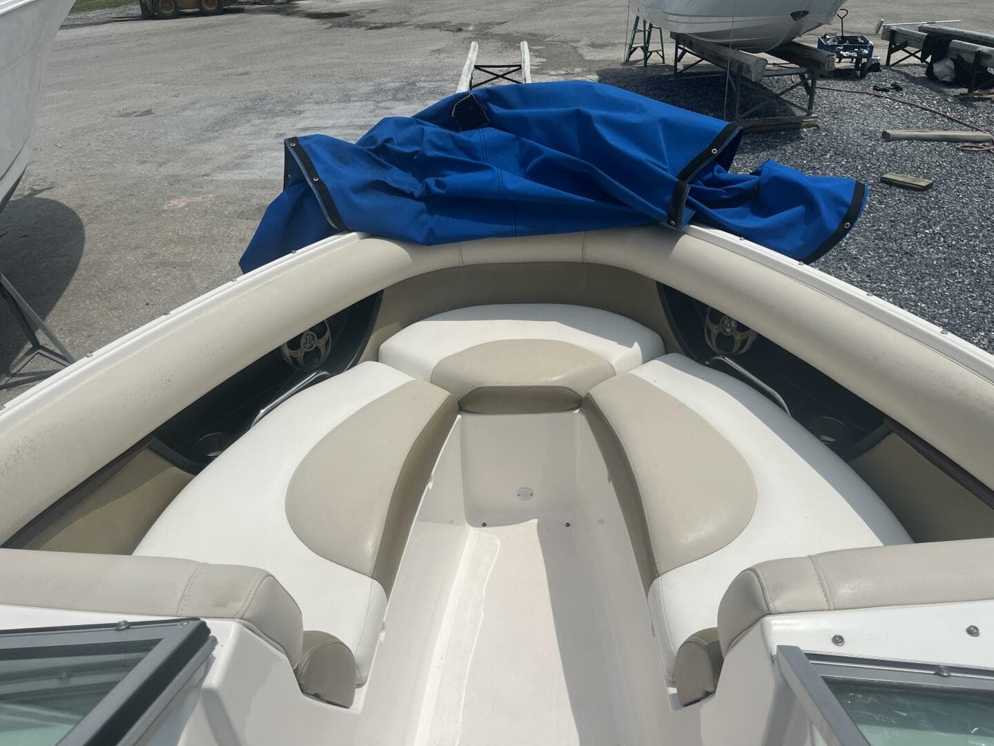 2011 Regal 2300 — photo 8