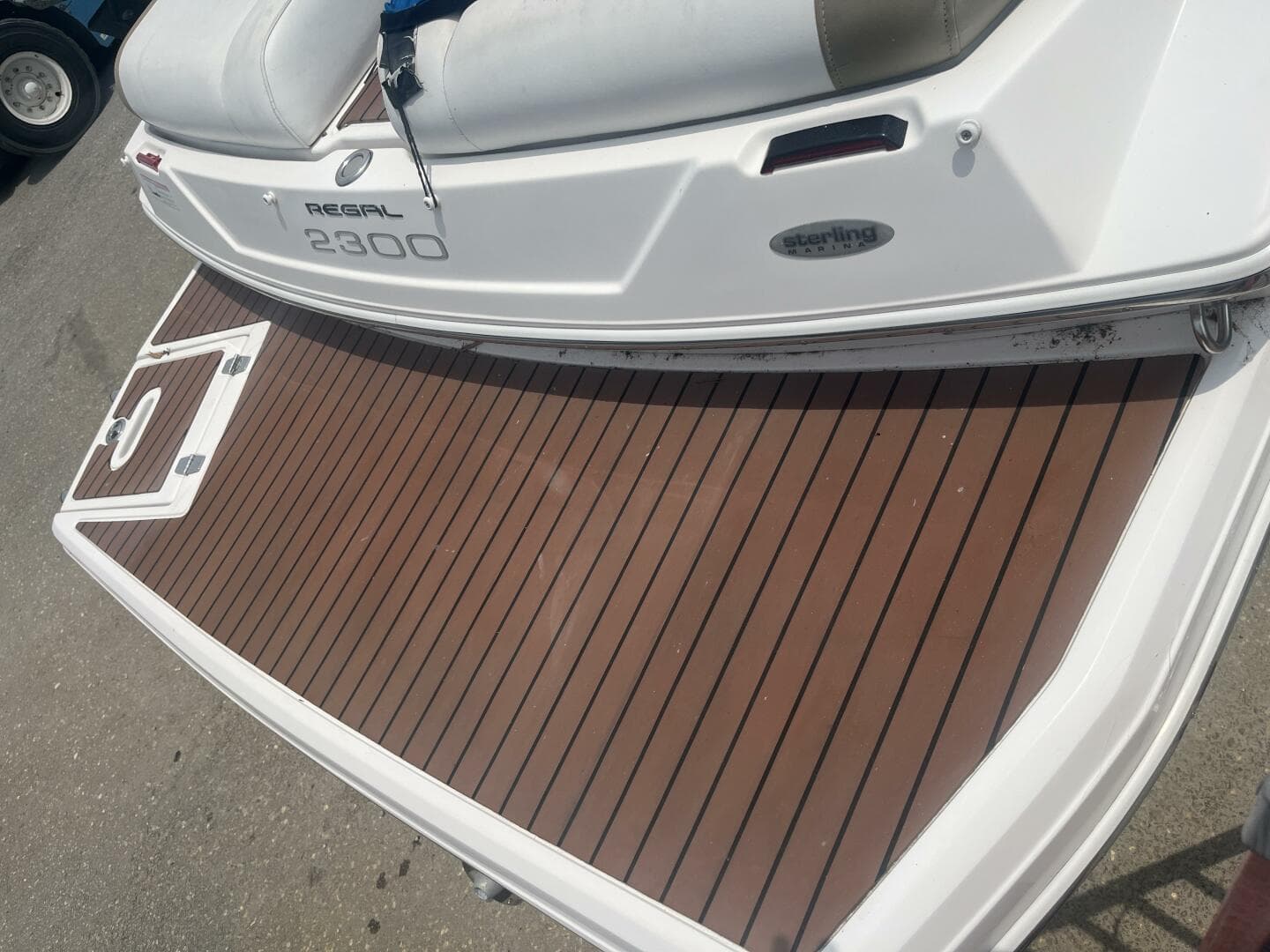 2011 Regal 2300 — photo 16