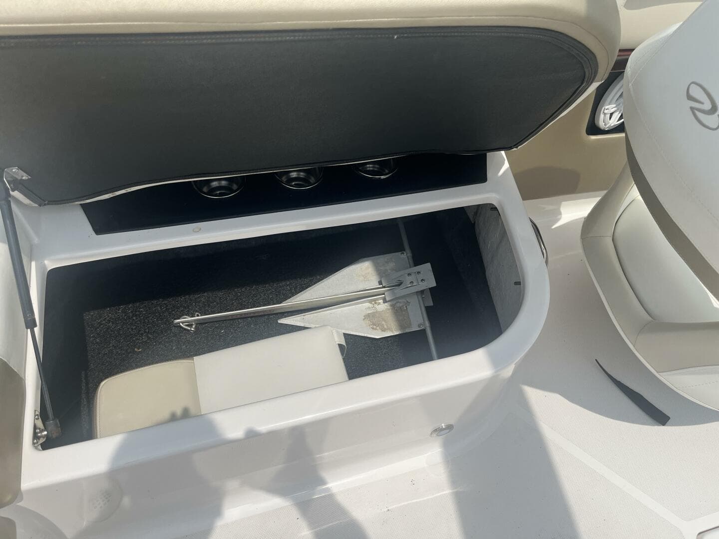 2011 Regal 2300 — photo 17